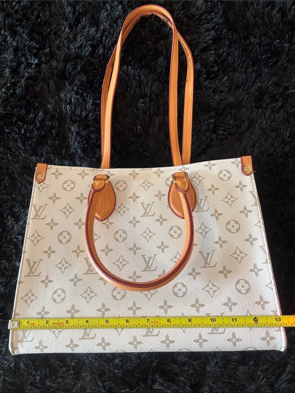 on the go quality White Monogram top handle , tote - Picture 14 of 16